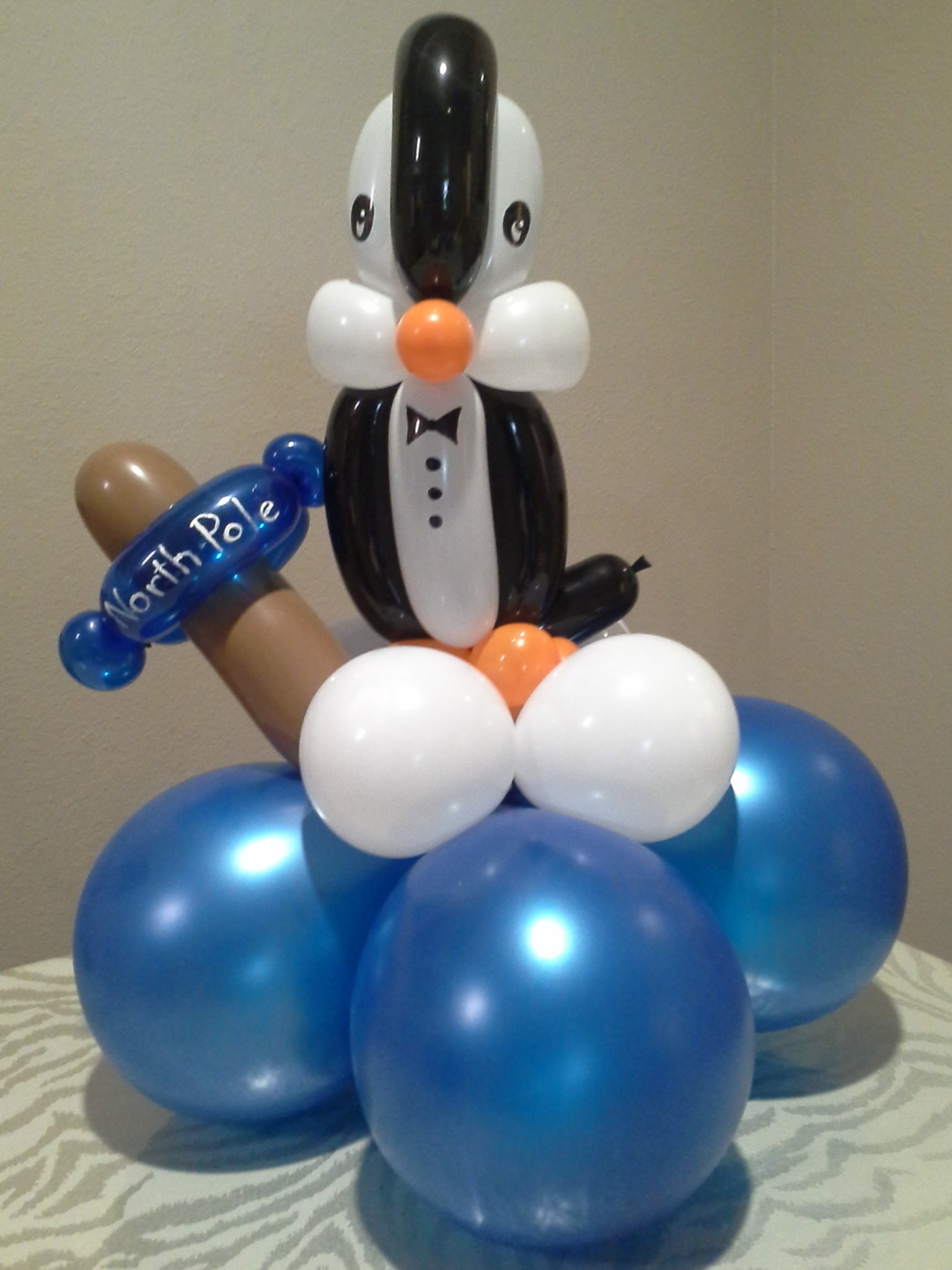 Penguin custom balloon centerpiece